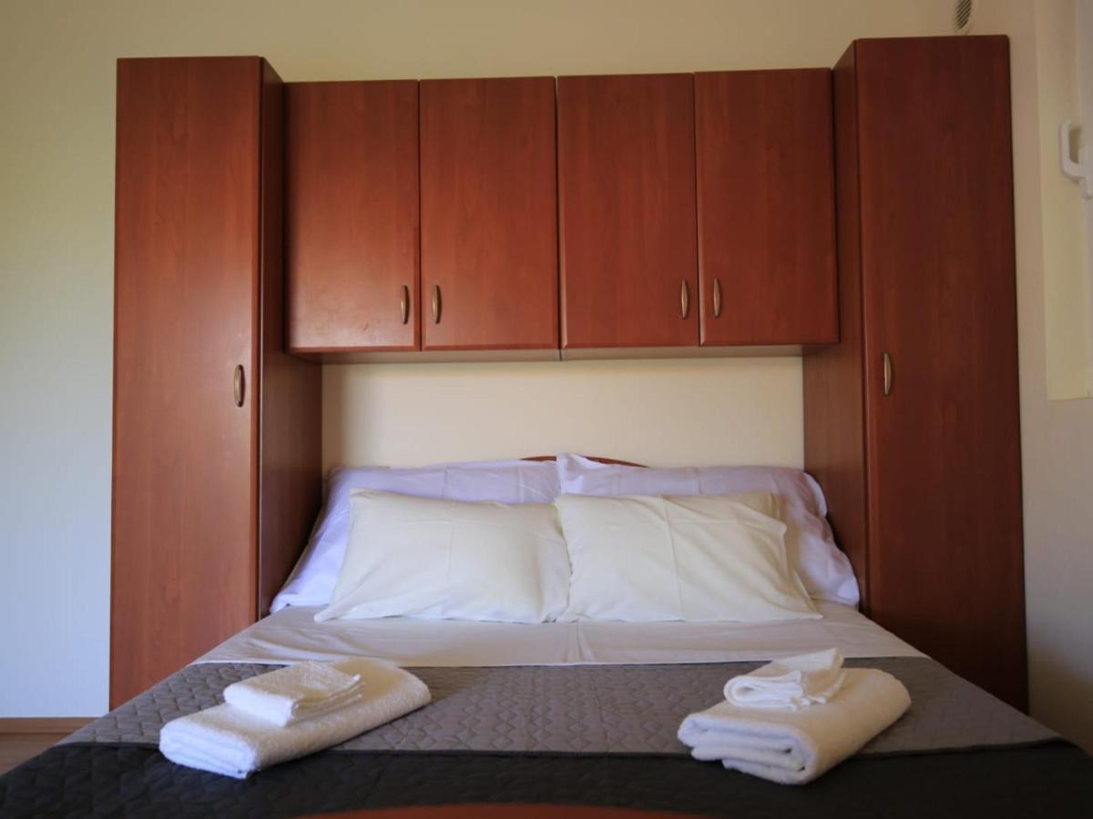 Apartment Barbara Vir Esterno foto